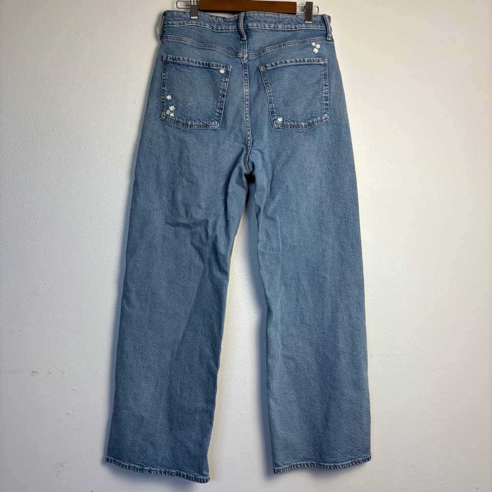 Old Navy Extra High Rise Sky Hi Wide Leg Jeans Daisy Embroidered Size 12 - Picture 5 of 12